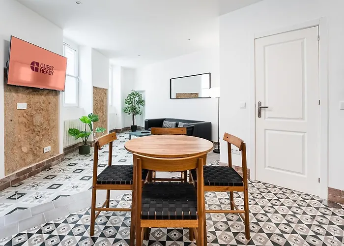 Guestready - Serene Hideout In Downtown Casa de Férias Porto