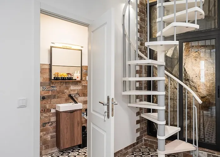 Guestready - Serene Hideout In Downtown